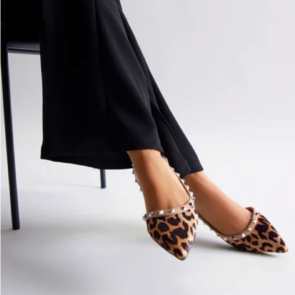 Odina Studded Leopard Print Flats NEW 🏷️ - Picture 2 of 9
